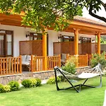 Orange Garden Hotel 3*